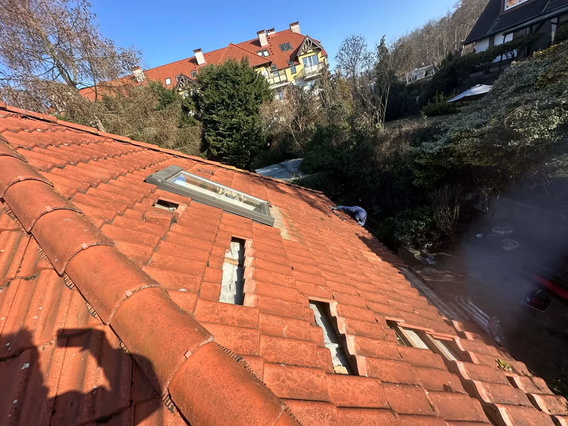 Naprawa dachu przez RFG ze Szczecina